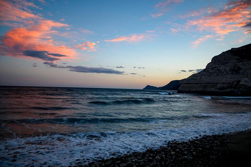 La Palmera. El Amanecer En El Parque Natural Agua Amarga  Exteriör bild